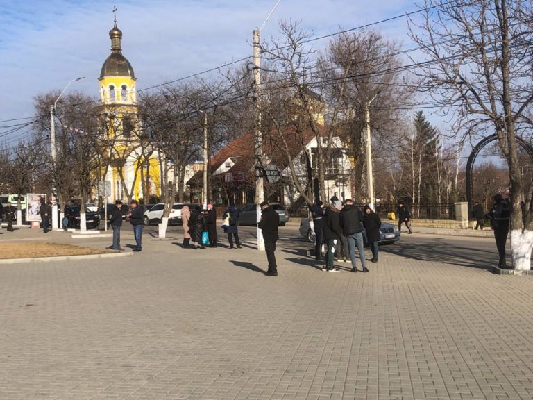 (LIVE) У здания Народного собрания Гагаузии проходит акция протеста