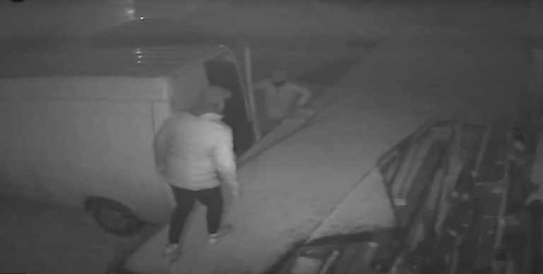 (ВИДЕО) Кража с погоней как в кино: кишиневец воровал металл, попытался скрыться от полиции и совершил два ДТП