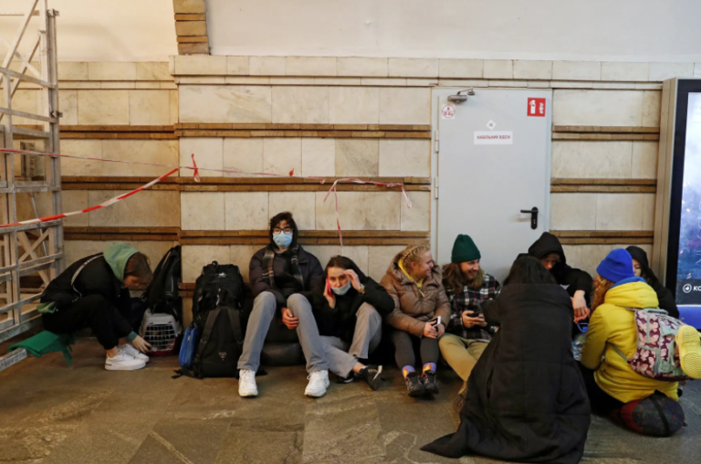 В Киеве некоторые станции метро переоборудованы в бомбоубежища