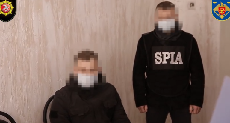 (ВИДЕО) Полицейский и врач из Новых Анен попались на взятках от пьяных водителей