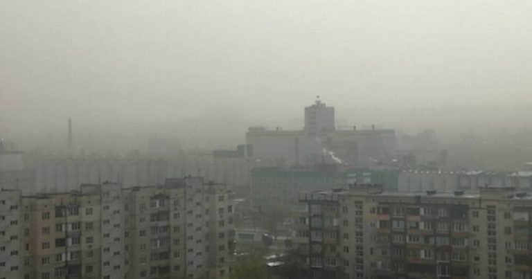 (UPD) В Киеве зафиксировано ухудшение качества воздуха: наблюдается превышение концентраций пыли