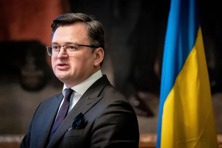 Суд ООН обязал Россию немедленно прекратить военные действия в Украине