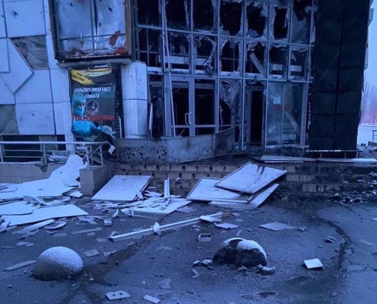 Британская разведка: российские войска продолжают захват Северодонецка, вероятно, они уже захватили более половины