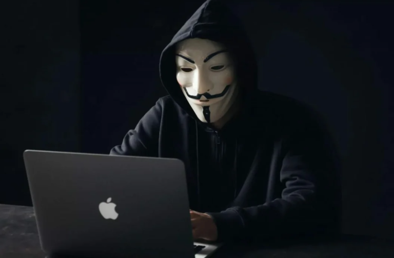 Хакеры Anonymous заявили о взломе систем российского Центробанка