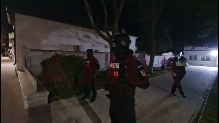 В Румынии неизвестный проник в воинскую часть, атаковал караульного, отобрал у него оружие и скрылся