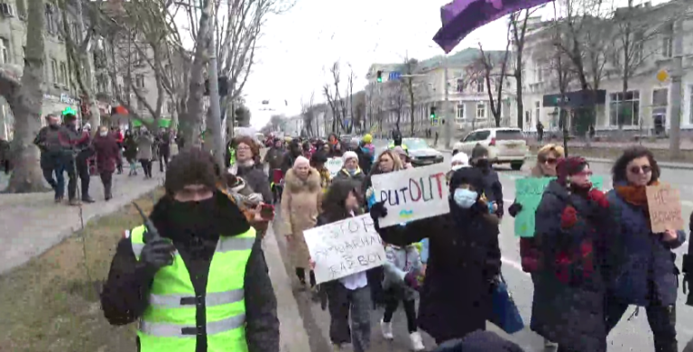 (LIVE) В Кишиневе проходит традиционный марш солидарности к 8 марта. Женщины выступают за мир