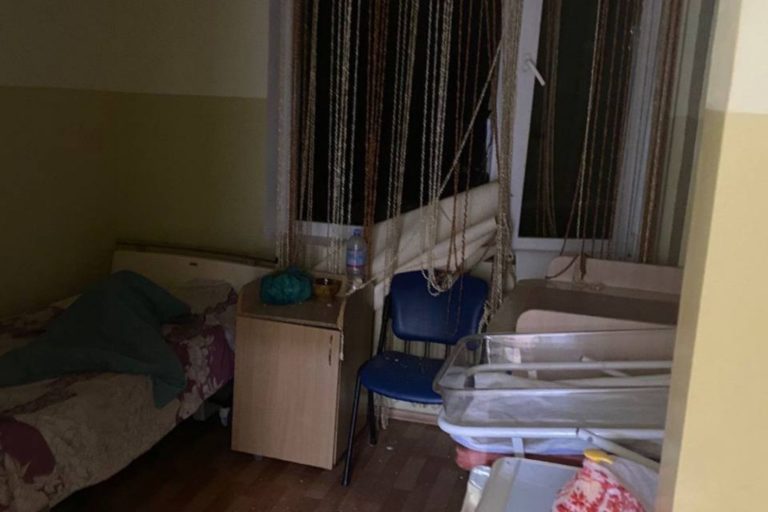 (ВИДЕО) В Житомире во время обстрелов пострадал роддом