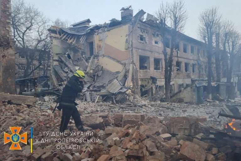 (ФОТО/ВИДЕО) Ранним утром раздались взрывы в Ивано-Франковске, Луцке и Днепре
