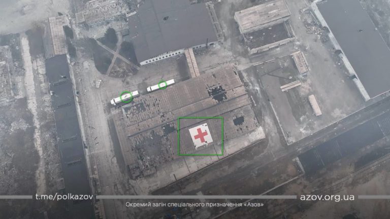 Российские войска обстреляли здание Международного комитета Красного Креста в Мариуполе