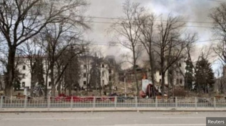 Власти Италии приняли решение помочь Украине восстановить театр в Мариуполе