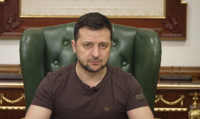 Зеленский об эвакуации из Мариуполя: Оккупанты начали танковую атаку именно там, где должен был быть коридор