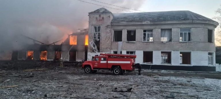 В результате обстрела города Мерефа на Харьковщине погиб 21 человек