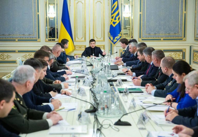 В Украине запретят деятельность 11 пророссийских партий