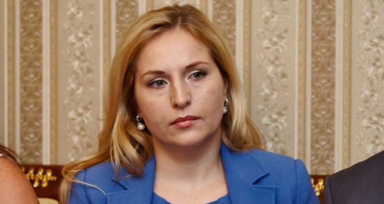 На судью из Кишинева Олесю Цуркан разрешили завести уголовное дело. Она вела дело страховой компании Moldasig