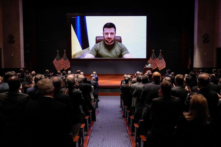 Конгресс США принял законопроект о дополнительной помощи Украине на 40 мрлд долларов
