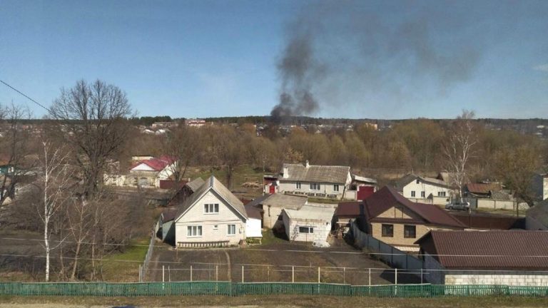 Россия обвиняет Украину в ударе по Брянской области. Украинская разведка говорит о провокациях