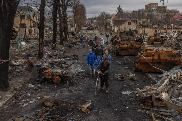 Из Франции для расследования военных преступлений в Украину прибыли жандармы