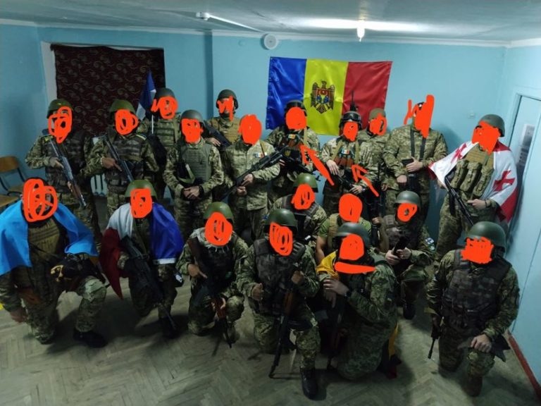Десятки людей из Молдовы воюют в Украине против России. Они стали свидетелями ужасов в Буче