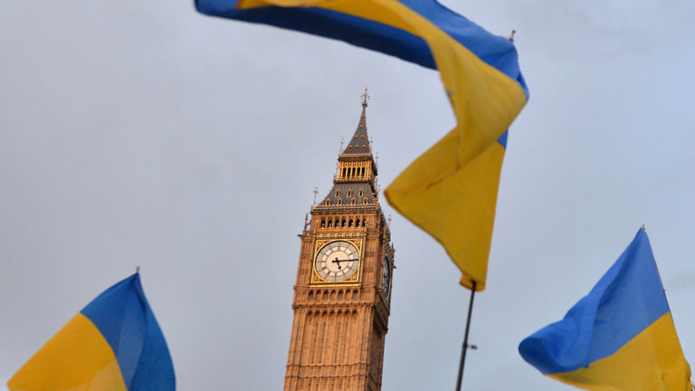 Британия объявила о новых экономических мерах в поддержку Украины