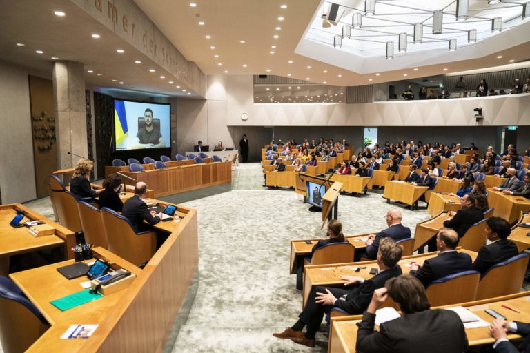 Нидерланды направят в Украину тяжелое вооружение