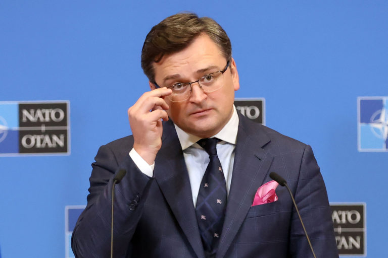 Глава МИД Украины — на призыв Макрона не унижать Россию: «Россия унижает сама себя»
