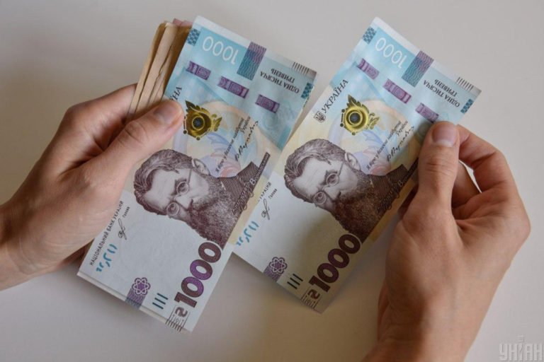 Еврокомиссия предложила схему обмена гривны для беженцев из Украины