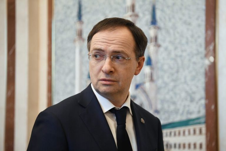 Мединский заявил, что проект мирного договора пока не готов