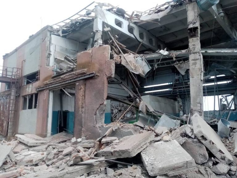 (ВИДЕО) Под Николаевом российские солдаты обстреляли стройкомбинат