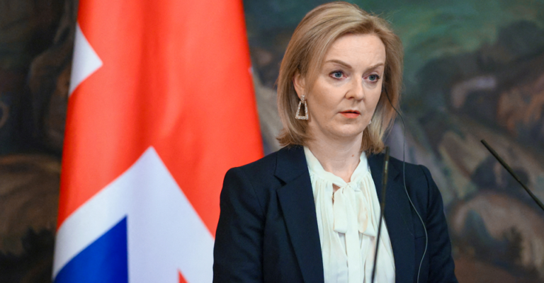Как Лиз Трасс за пару недель привела Великобританию к кризису