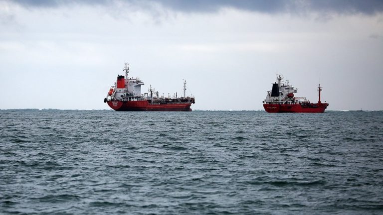 ОАЭ впервые за два года отправили нефть в Европу