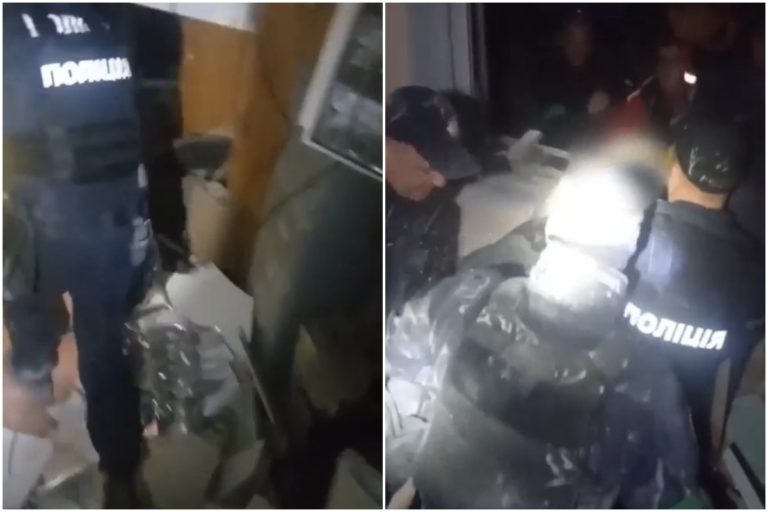 (ВИДЕО) Полиция Украины показала, как спасали людей из-под завалов в Одесской области после обстрелов