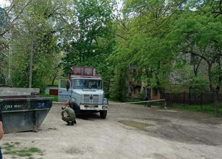 В Тирасполе нашли часть мины в мусорном контейнере. На место прибыли взрывотехники