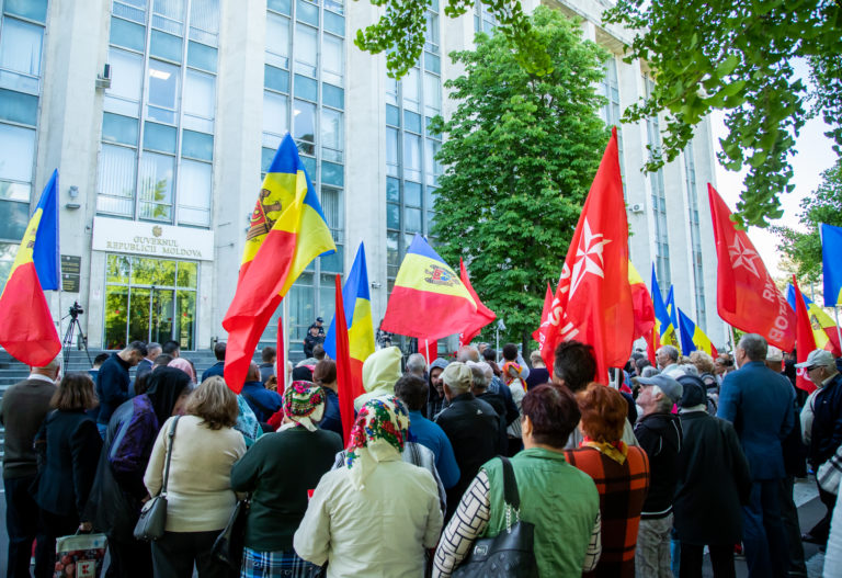 «Шор» и коммунисты вместе, социалисты — отдельно. Оппозиционные партии вышли на протесты