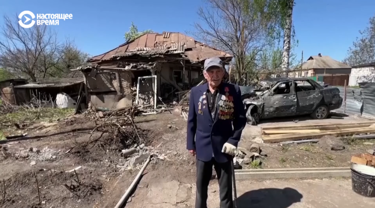 (ВИДЕО) «Подарок» для ветерана ко Дню Победы. 97-летний житель Харьковской области лишился дома из-за обстрела