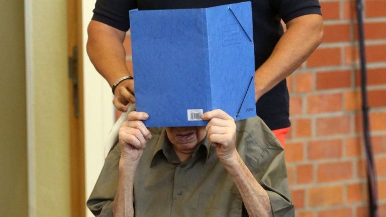 101-летнего охранника концлагеря приговорили к 5 годам за пособничество в убийстве 3,5 тыс человек