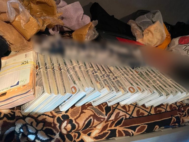 Дело о попытке вывезти в Турцию через Кагульскую таможню валюту на $250 тысяч отправили в суд