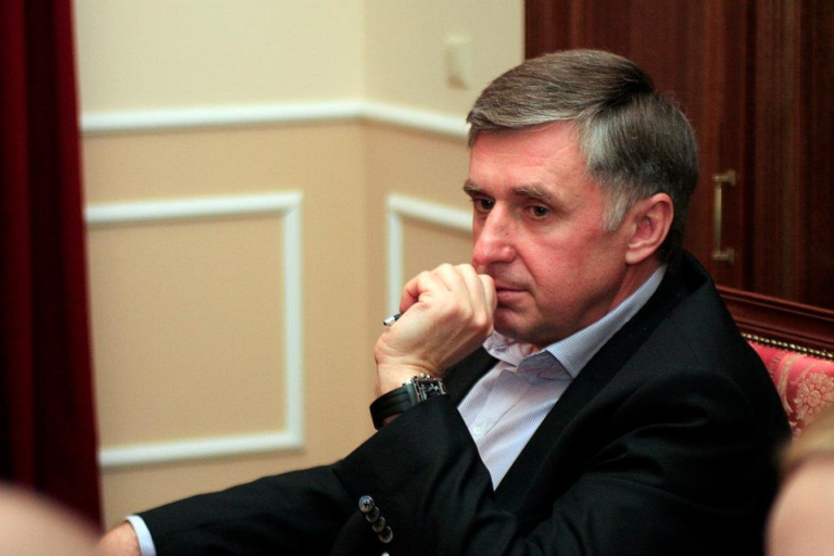 Бывший премьер-министр Ион Стурза едва не погиб в горах Румынии