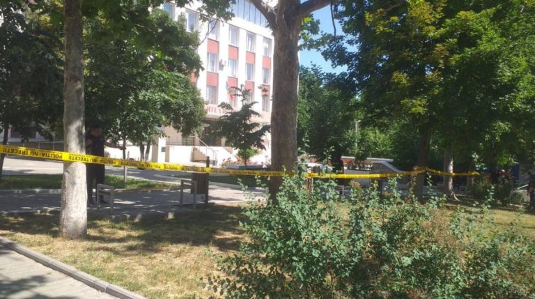Полиция: сообщение о бомбе в Апелпалате Кишинева оказалось ложным