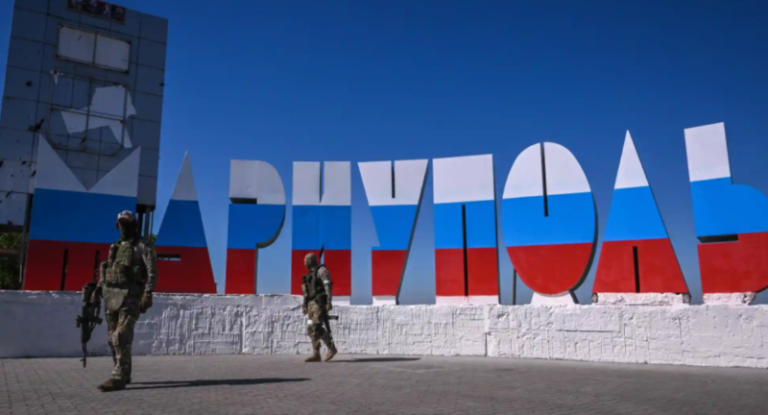 The Guardian: Жители Мариуполя жалуются на невыплачиваемые пенсии
