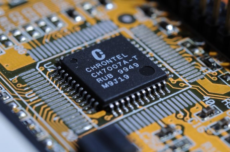 Россия ограничивает экспорт инертных газов, ключевого ингредиента для производства микросхем