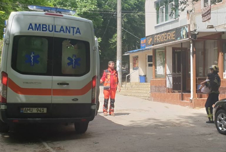 В Кишинёве пожарные спасли из огня 9-летнюю девочку