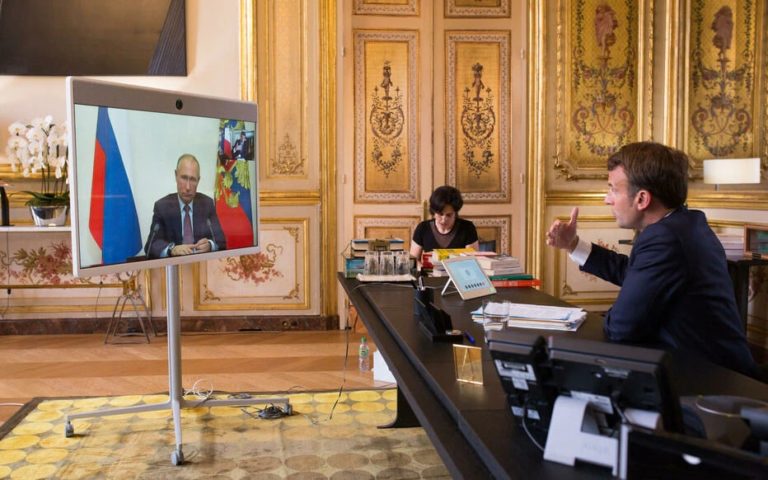 Опубликована запись разговора Путина с Макроном о диалоге с Украиной за 4 дня до войны