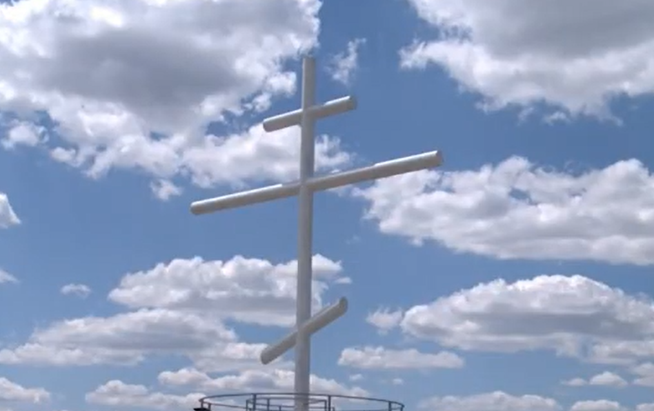 При въезде в Казаклию установили 12-метровый крест - Nokta