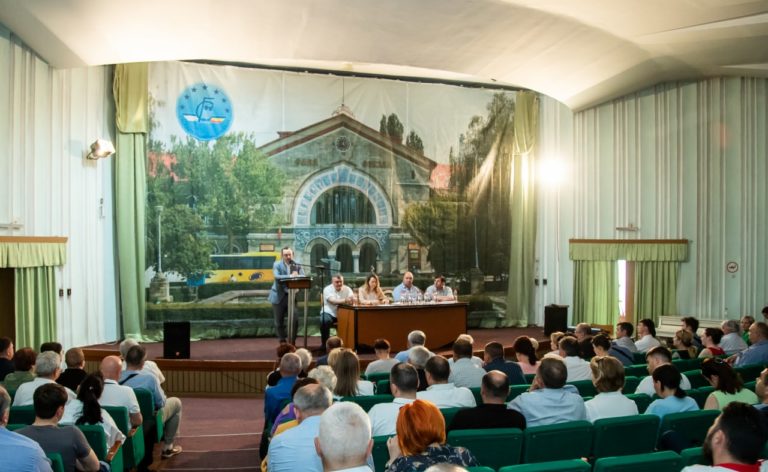 ПСРМ призвала «поставить власть на место» и освободить Додона
