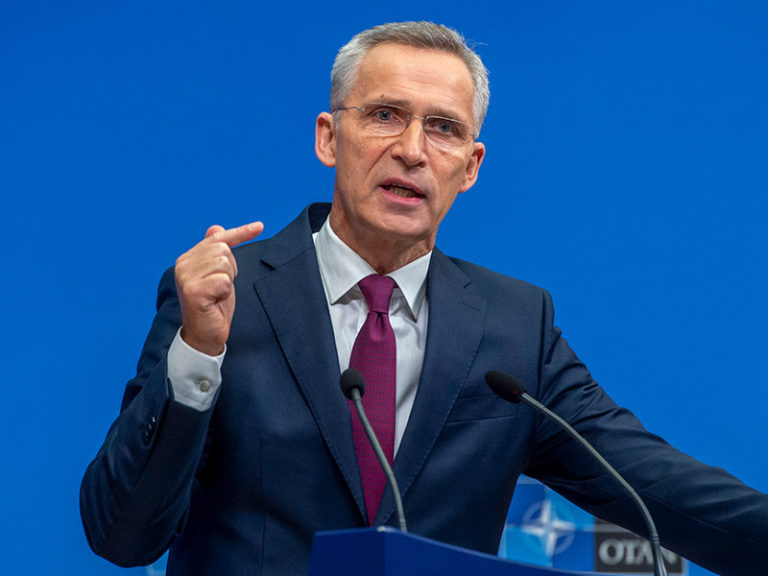 Генсек НАТО Столтенберг назвал «большой победой украинцев» предполагаемое затопление «Цезаря Куникова»