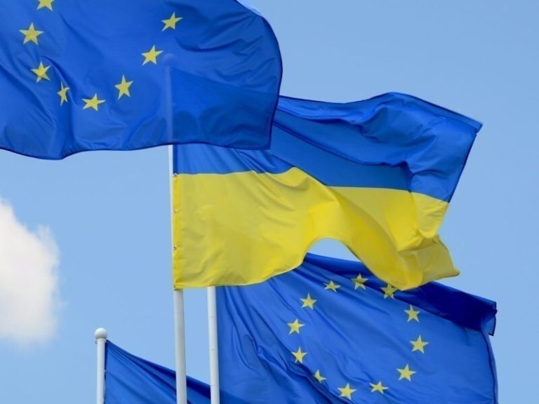 Украина получила первые в этом году 3 млрд евро от ЕС