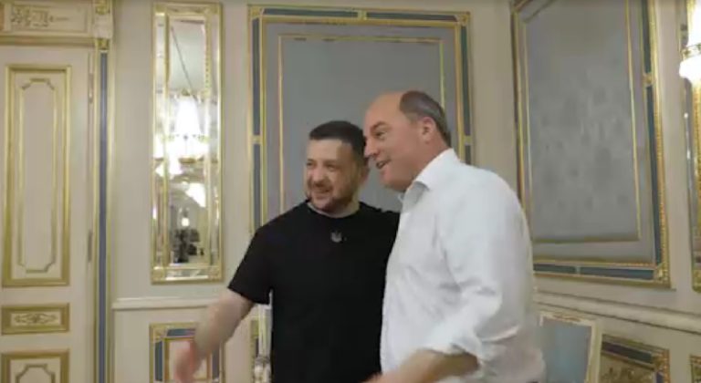 (ВИДЕО) Министр обороны Британии встретился в Киеве с Зеленским
