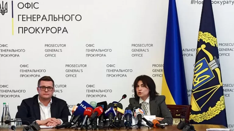 Верховная Рада отправила в отставку главу СБУ и генпрокурора Украины