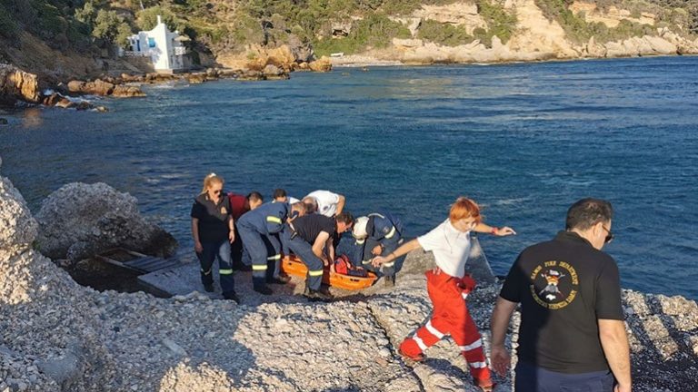 Подробности крушения вертолета у острова в Греции: погибшего пилота репатриируют в Молдову