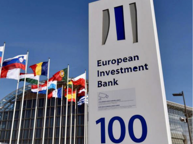 В ЕС хотят предоставить Украине 100 миллиардов евро на восстановление